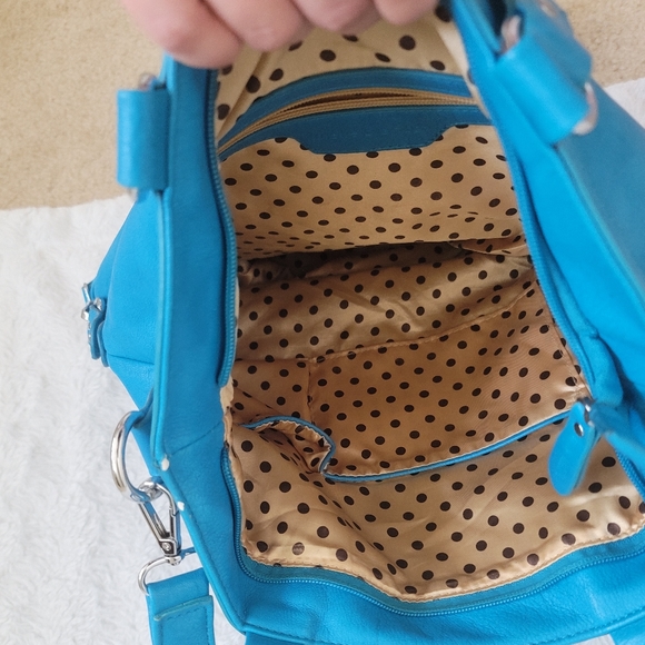 Melie Bianco purse/ with small purse that detaches /Vegan leather/ like new. - Picture 6 of 7